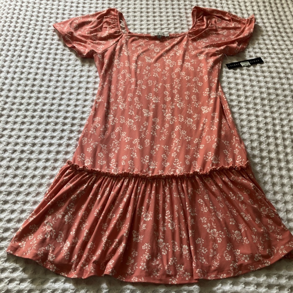 Absolutely Famous Coral Pink Floral Mini Dress Puff Sleeve Ruffle Hem Medium NWT